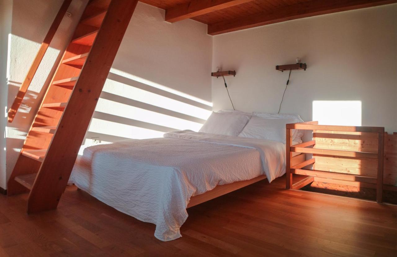 Wisteria House - Holiday Apartment Cadenazzo Exterior foto